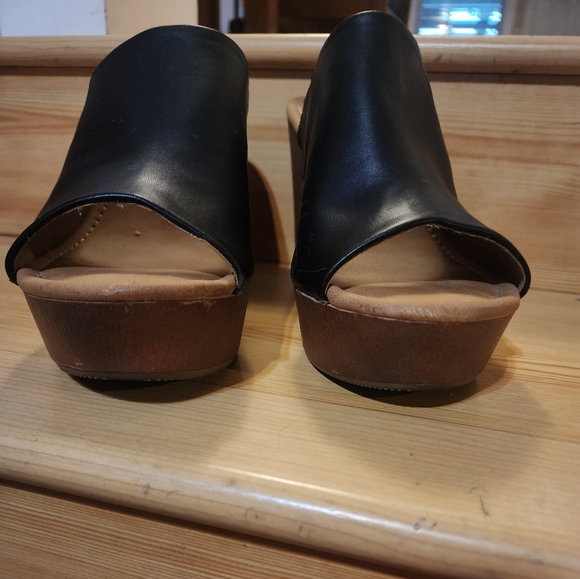 Dolce Vita Women's Block Heeled Backless Sandals - Picture 9 of 12